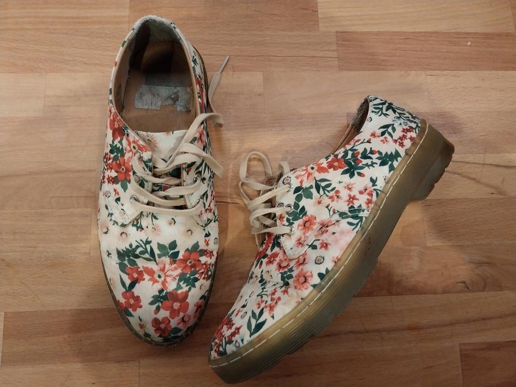 Dr Martens Gizelle met bloemprint maat 38, Schoenen met lage hakken, Overige kleuren, Ophalen of Verzenden, Dr Martens