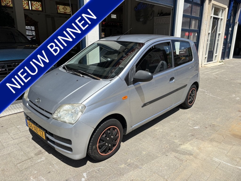 Daihatsu Cuore 1.0-12V 100th Anniversary AIRCO/NW APK/NAP, Auto's, Daihatsu, Bedrijf, Te koop, Cuore, ABS, Airbags, Alarm, Metallic lak