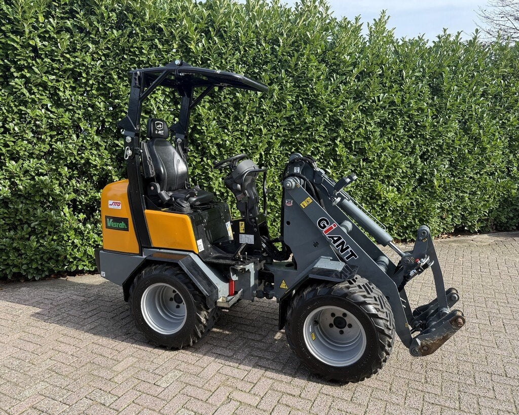 Giant G1500 bj 2022 slechts 450 uur + opties, Zakelijke goederen, Tobroco, Info@tobroco.nl, Sprendlingenstraat 57
5061 KM  Oisterwijk
