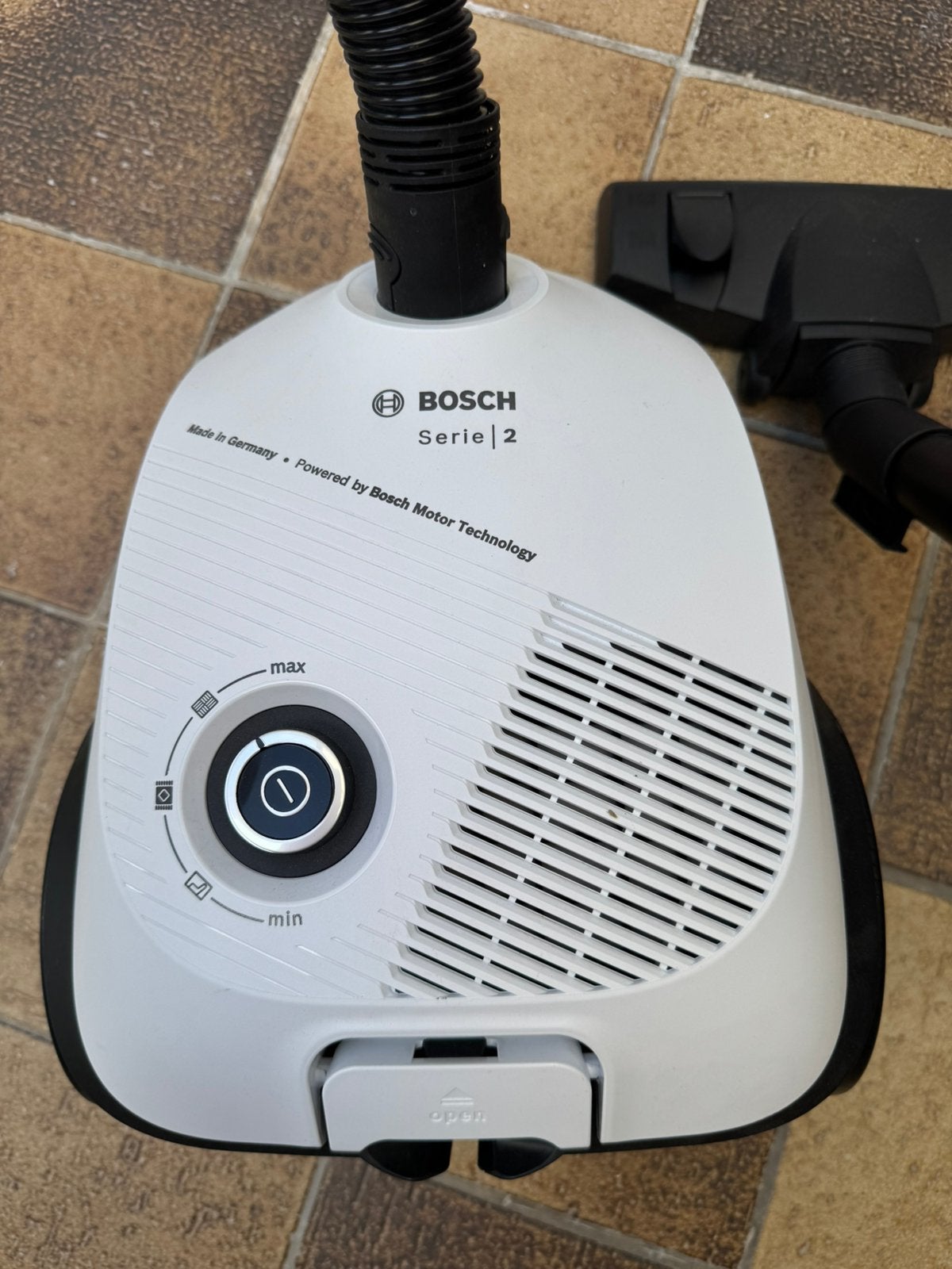 Nette Stofzuiger | Bosch Serie 2 | Schoon | Werkt Super, Witgoed en Apparatuur, Stofzuigers, Bosch, Zo goed als nieuw, Geschikt voor harde vloeren