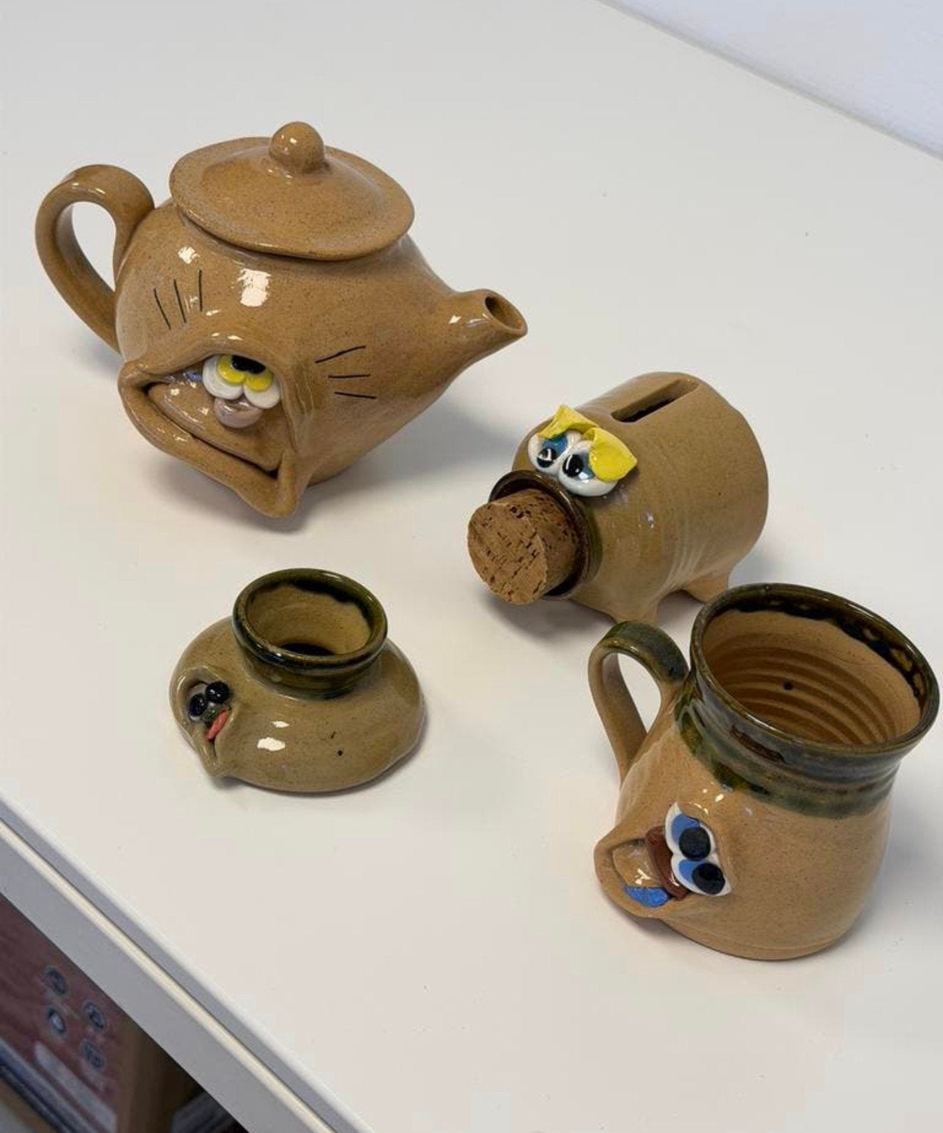 Pretty Ugly Pottery Wales Keramiek servies grappig Vintage, Ophalen of Verzenden