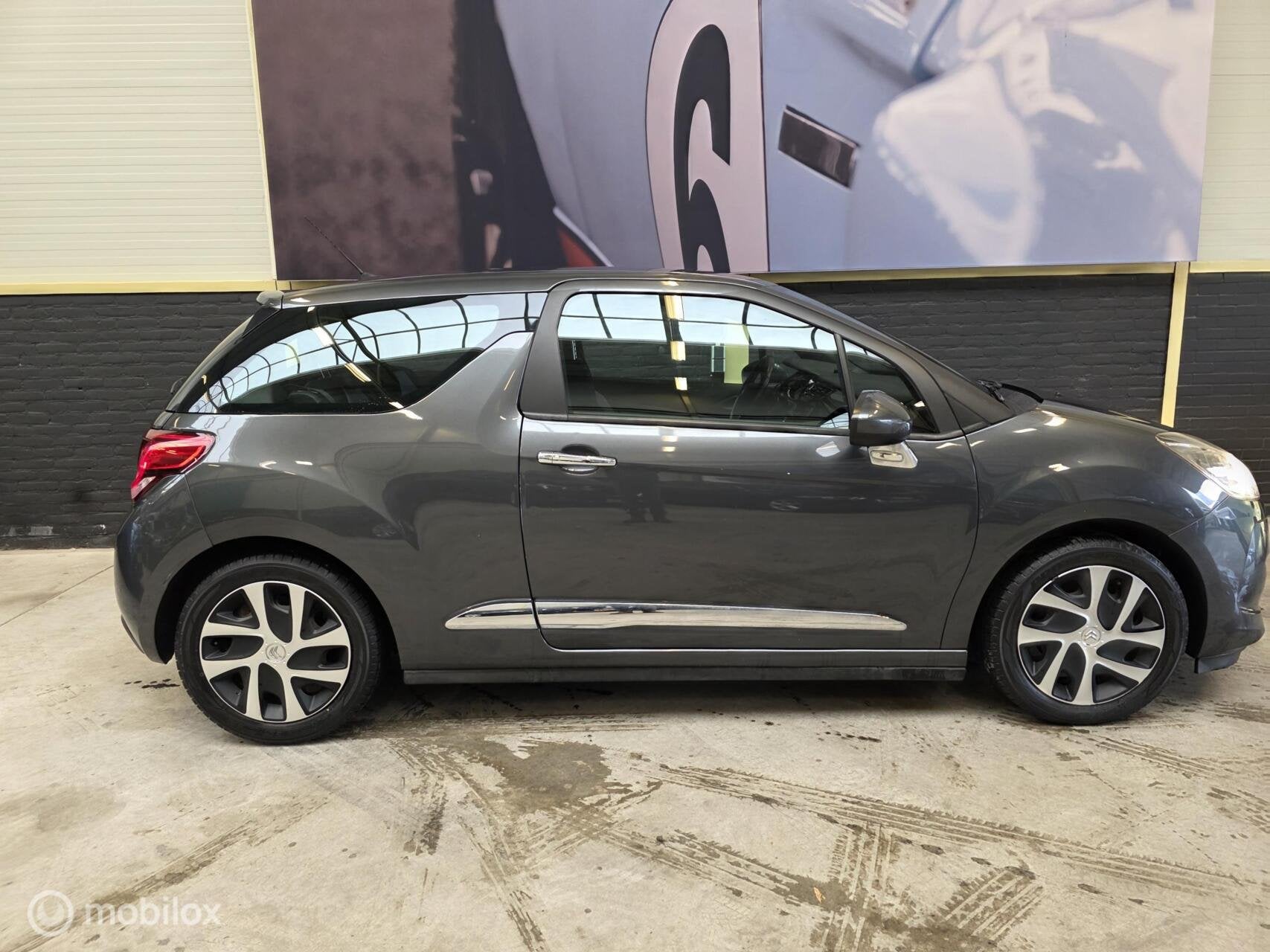 Citroen DS3 1.2 VTi So Chic, Voorwielaandrijving, Euro 5, Start-stop-systeem, 1199 cc
