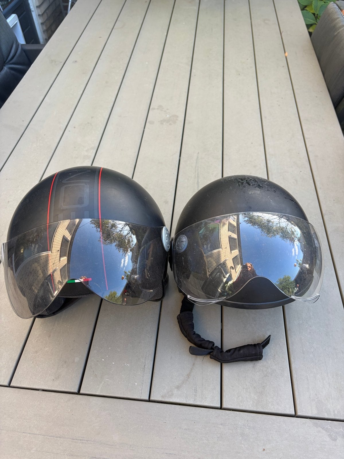 Zwarte Beon en Vinz helm - Set van 2, Ophalen of Verzenden, Gebruikt