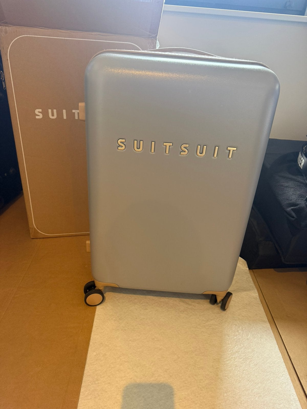 Suitsuit reiskoffer 66cm helemaal nieuw frosted grey, 60 tot 70 cm, Hard kunststof, Ophalen of Verzenden, Nieuw