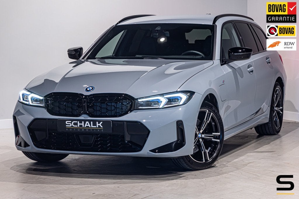BMW 3-serie Touring 330e xDrive|M-sport|Fiscaal aantrekkelij, Auto's, BMW, Automaat, 1998 cc, Zwart, 4 cilinders
