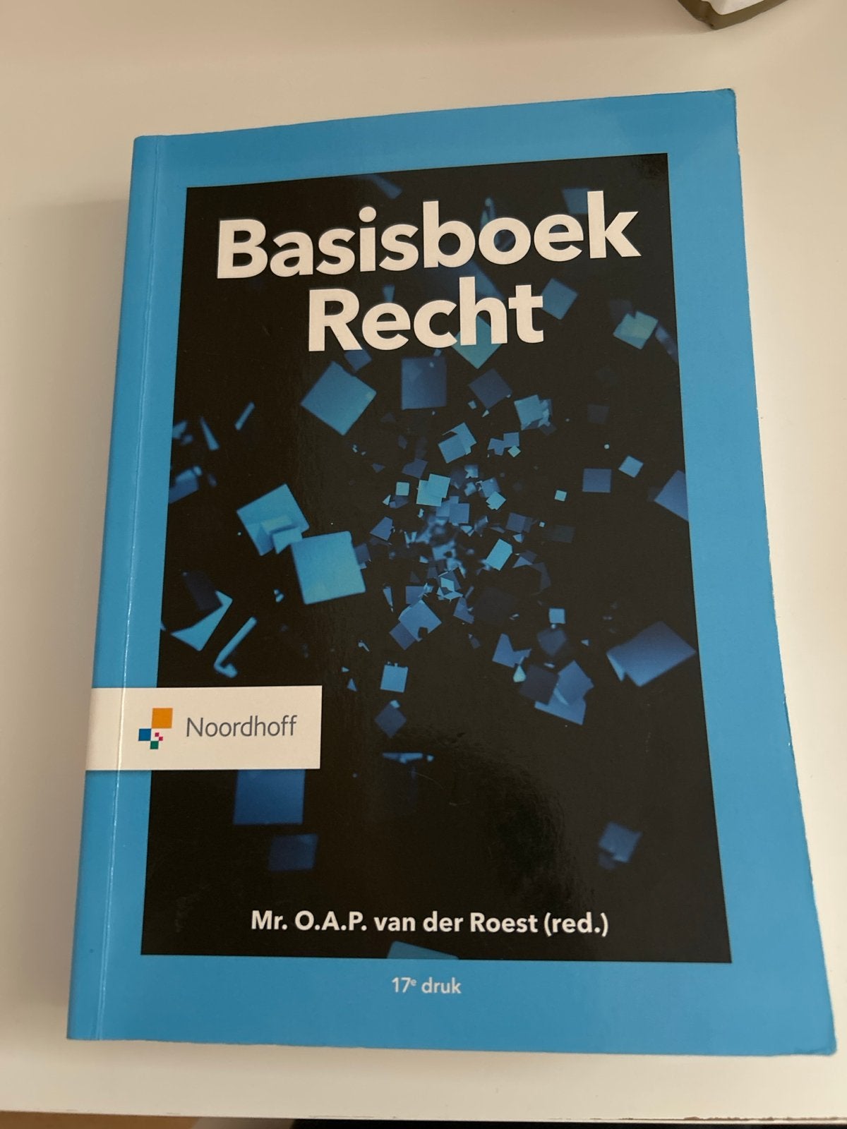 Basisboek Recht - 17e druk - Mr. O.A.P. van der Roest, Ophalen of Verzenden, Gamma, Zo goed als nieuw, HBO