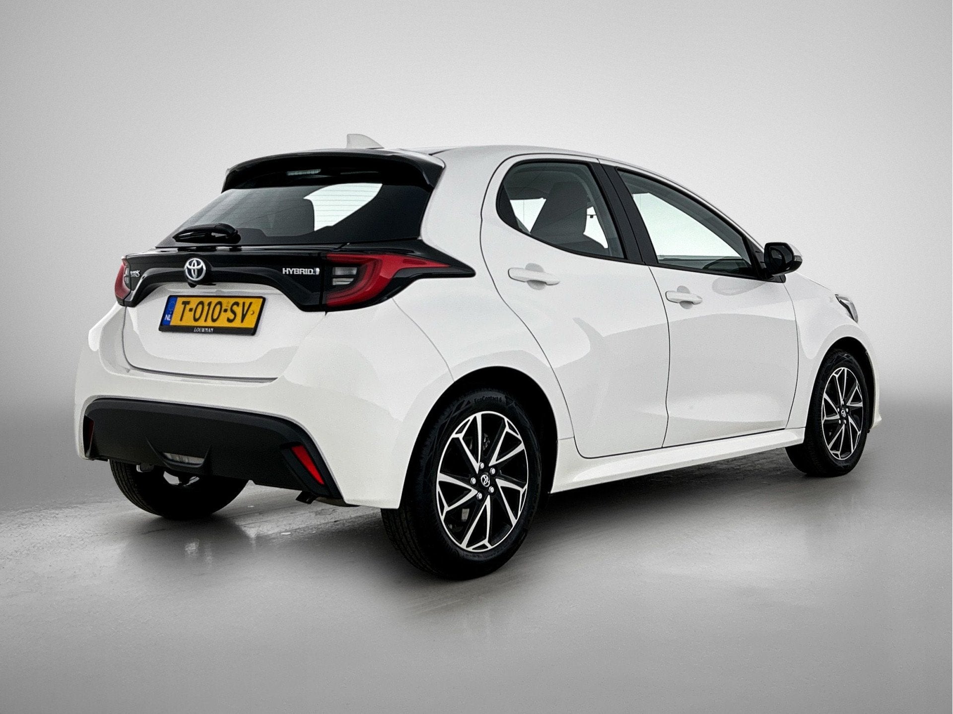 Toyota Yaris 1.5 Hybrid Dynamic (bj 2023, automaat), 12 maanden, Gebruikt, Bedrijf, Hybride Elektrisch/Benzine