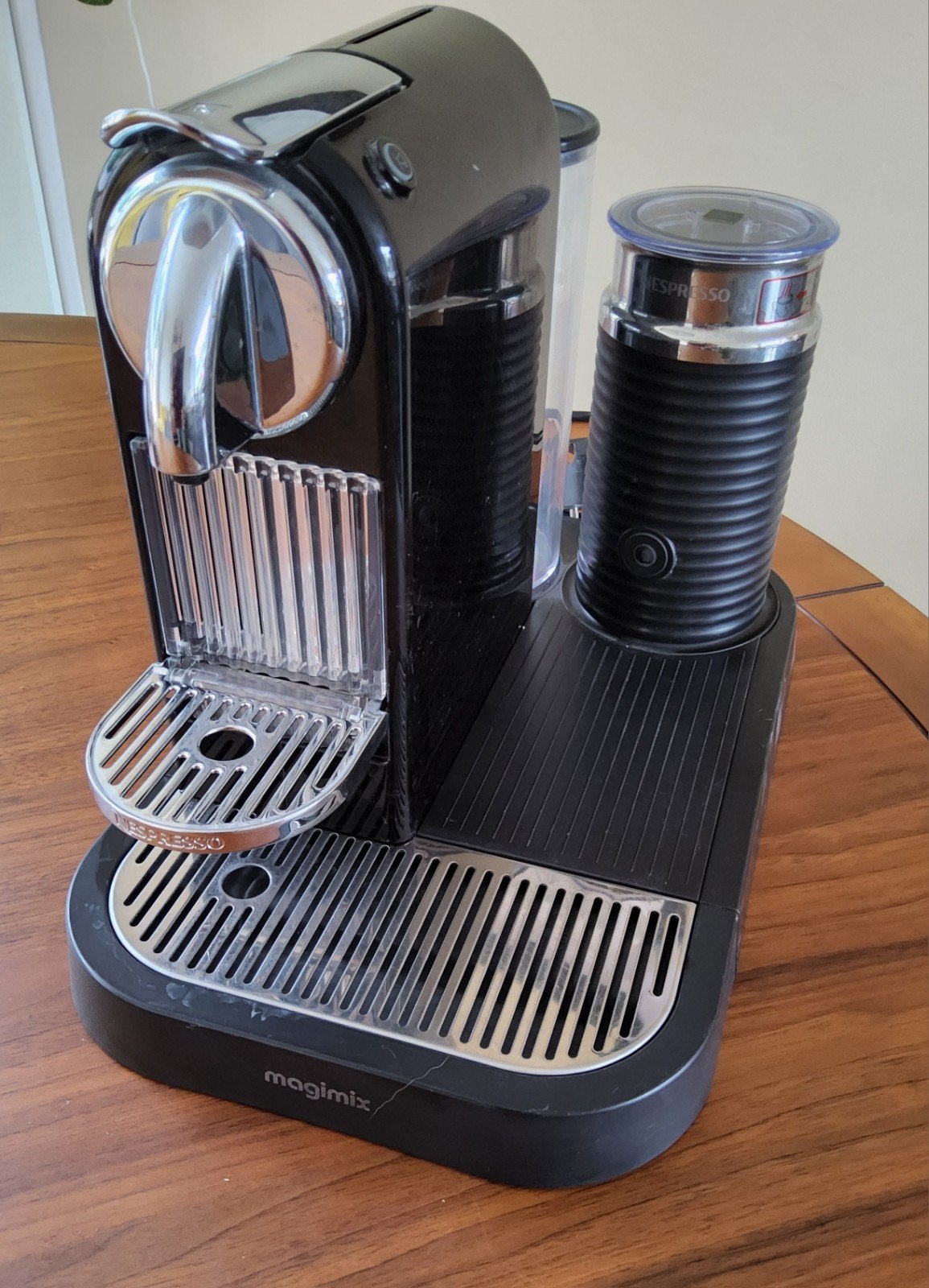 Nespresso Magimix M190 Milk NM - Zwart, Ophalen, Gebruikt, Espresso apparaat, 1 kopje