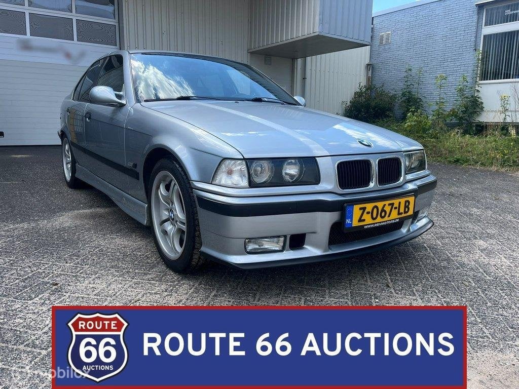BMW M3 Sedan (E36) | 1996 | Route 66 Auctions, Auto's, Overige carrosserieën, Zwart, Bedrijf, Handgeschakeld