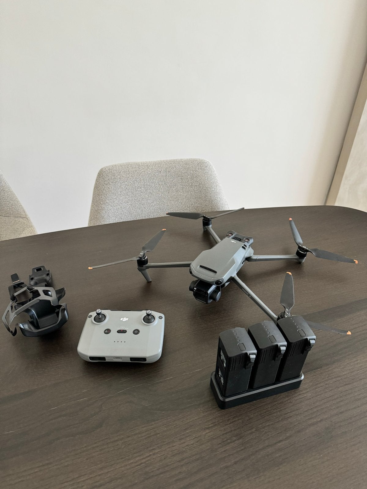 DJI Mavic 3 Fly More Combo - Zo goed als nieuw, Ophalen, 30 tot 45 minuten, Extra accu('s), Zo goed als nieuw