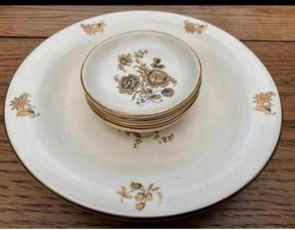 Koninklijke Plateelfabriek,Petit four set , Gouddecratie,, Ophalen of Verzenden