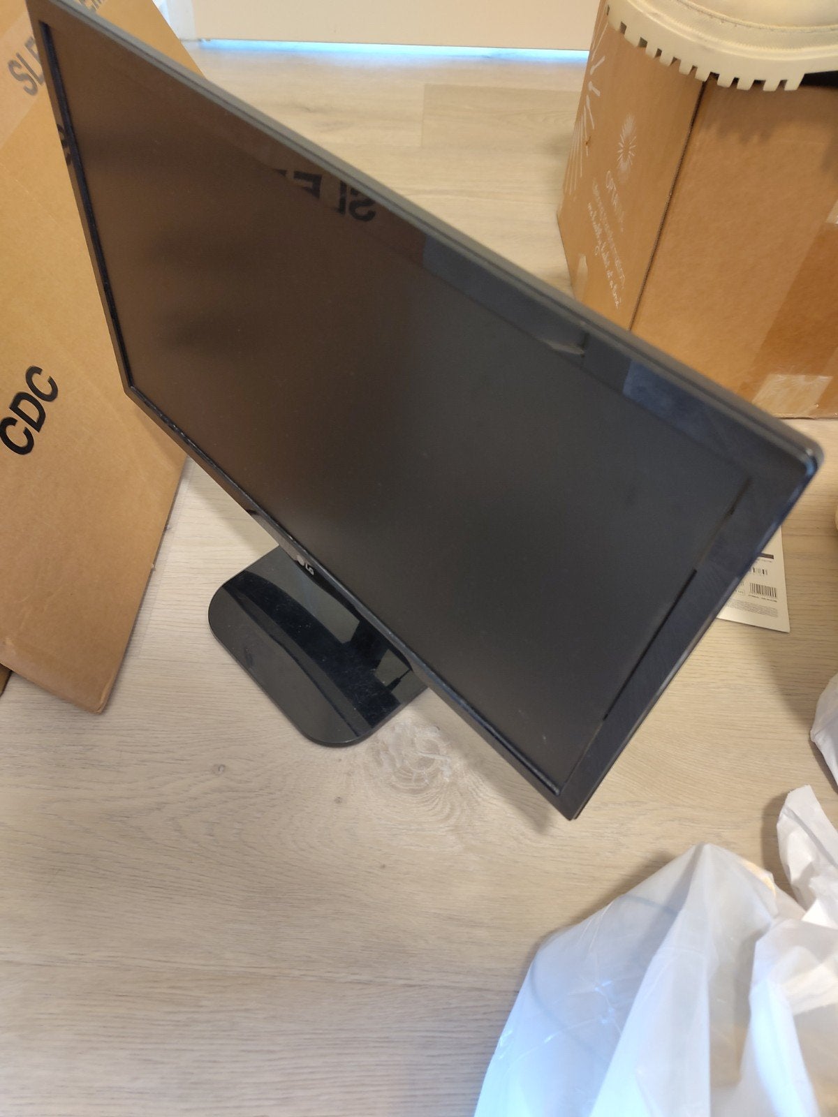 lg 22inch hd TN, Computers en Software, Ophalen, Full HD, 60 Hz of minder, TN