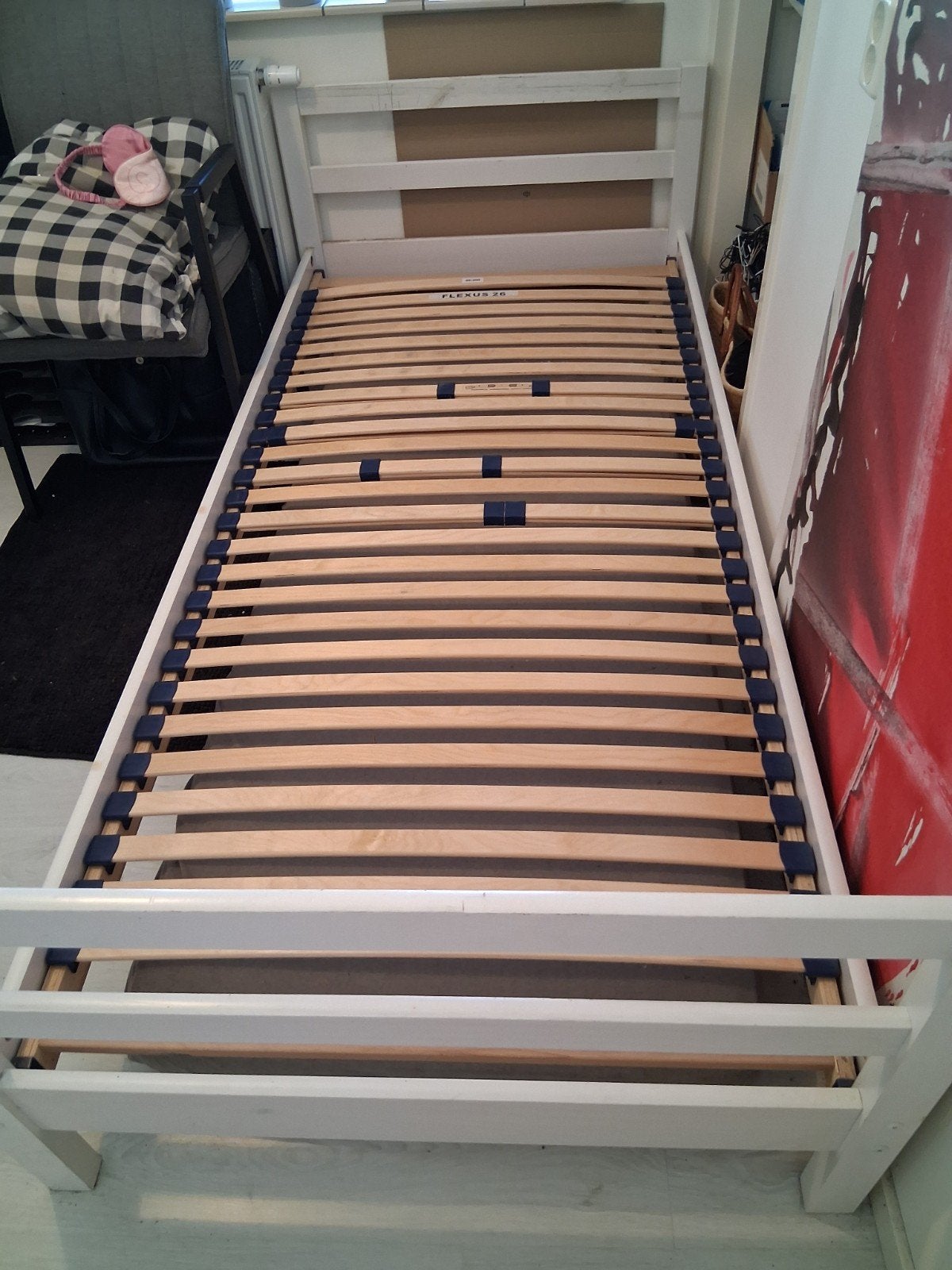 Gratis op te halen, wit 1 persoons bed inclusief lattenbodem, Ophalen, Gebruikt, 90 cm, Eenpersoons