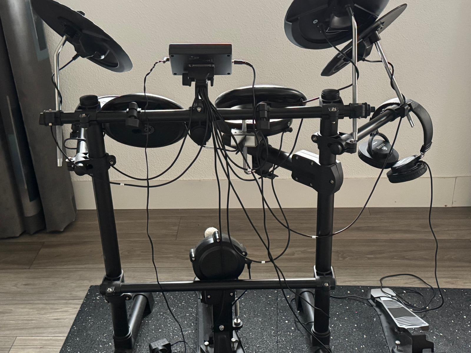 Elektrisch drumstel, Muziek en Instrumenten, Drumstellen en Slagwerk, Ophalen, Zo goed als nieuw, Overige merken