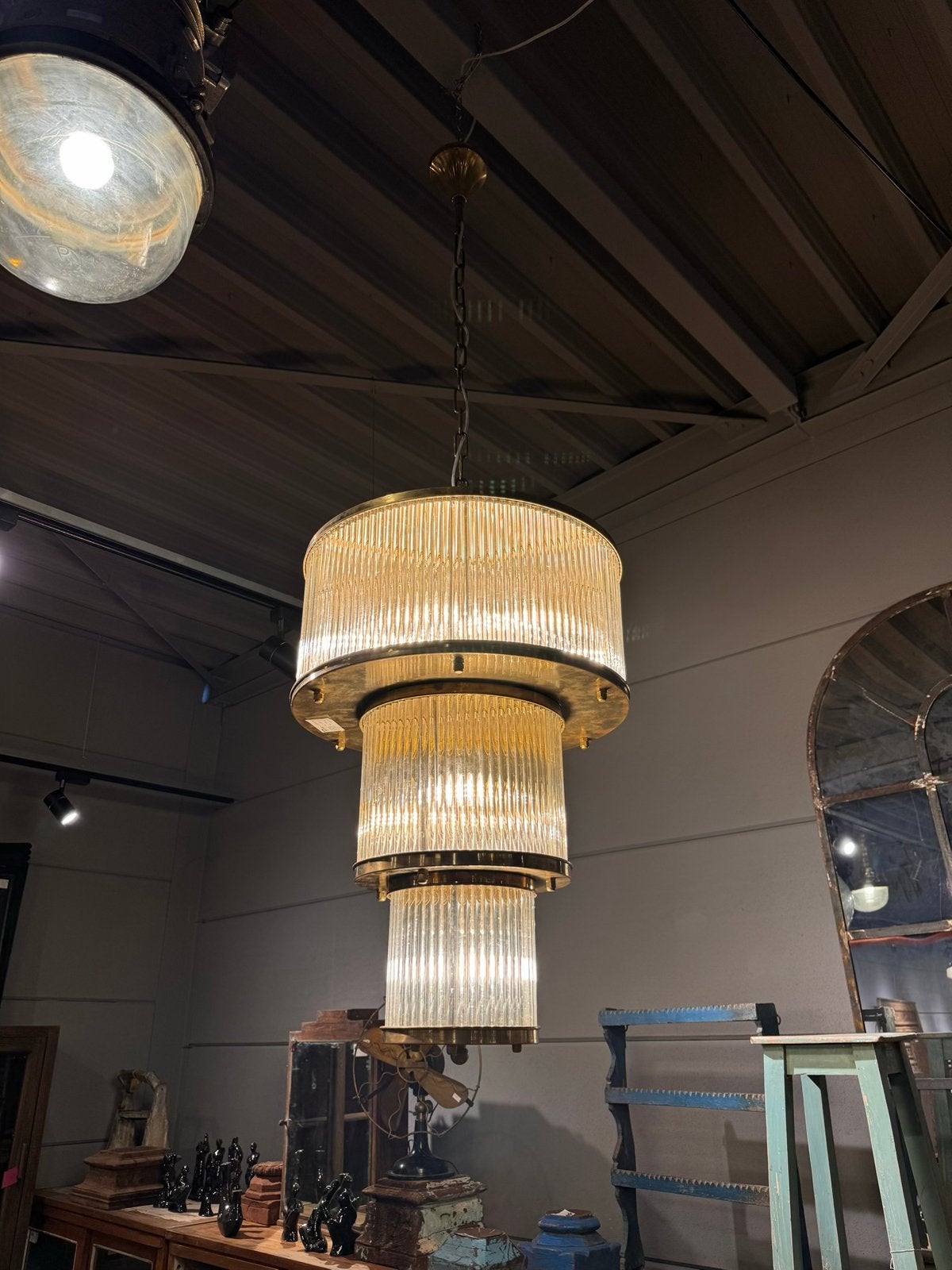 Vintage medusa hanglamp met 3 lagen glas en messing, Huis en Inrichting, Ophalen of Verzenden, Zo goed als nieuw, Glas