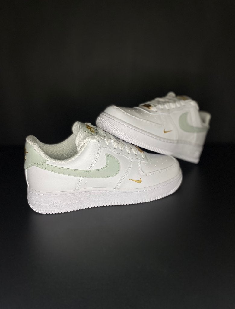 NIKE AIR FORCE 1 LOW WHITE GREY GOLD - maat 39, Wit, Nike, Nieuw, Ophalen of Verzenden