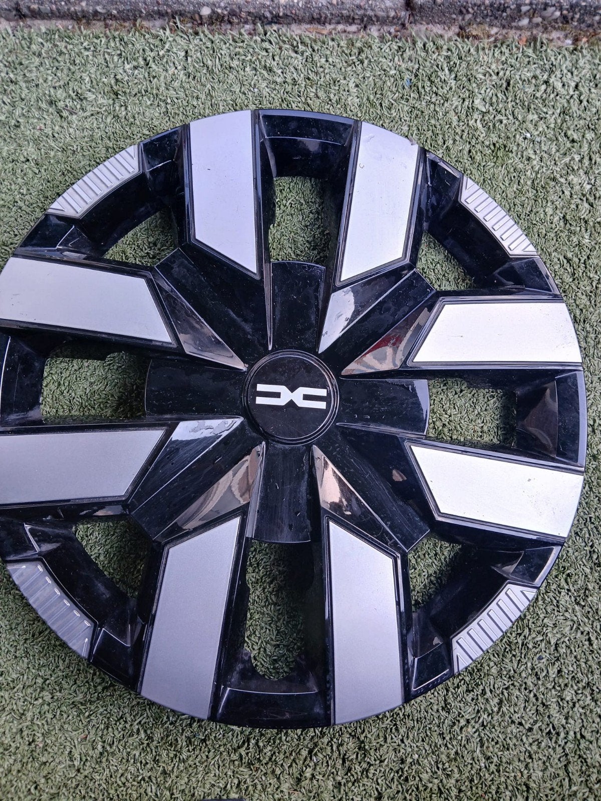 Originele Dacia 15 inch Resia wieldop, Auto diversen, Wieldoppen, Ophalen, Zo goed als nieuw