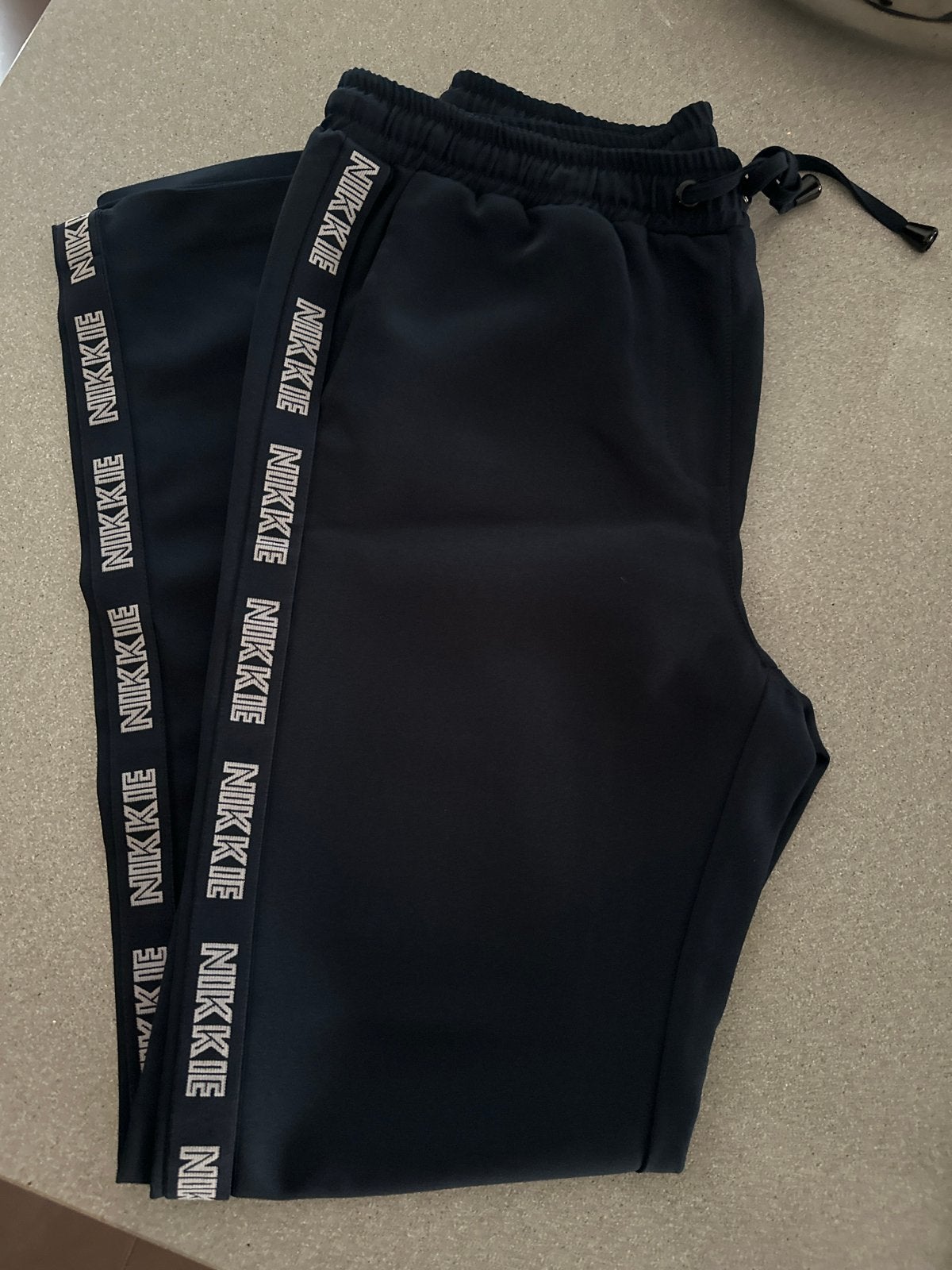 Nikkie Vrijetijdsbroek - Comfortabel en Stijlvol, Blauw, Ophalen of Verzenden, Zo goed als nieuw, Maat 36 (S)