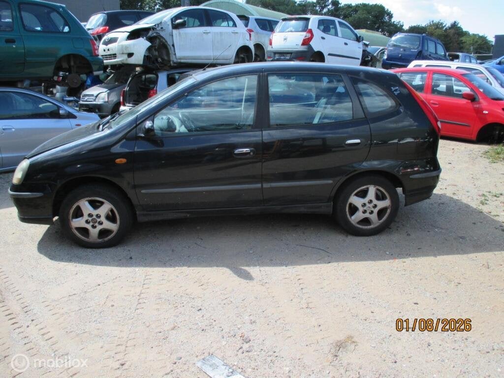 Onderdelen Nissan Almera Tino 2.0 CVT Comfort 2002, Gebruikt, Nissan, Nissan