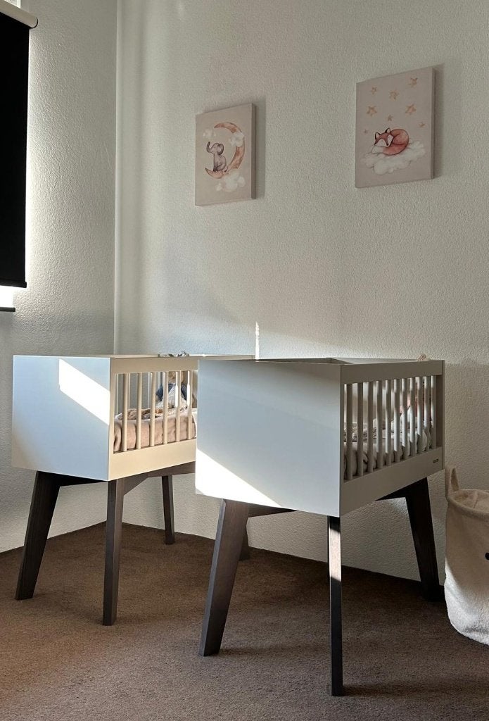 2x Kidsmill Sixties Wieg Oatmeal 40x80 cm incl luxe matras, Ophalen, Zo goed als nieuw, Wieg