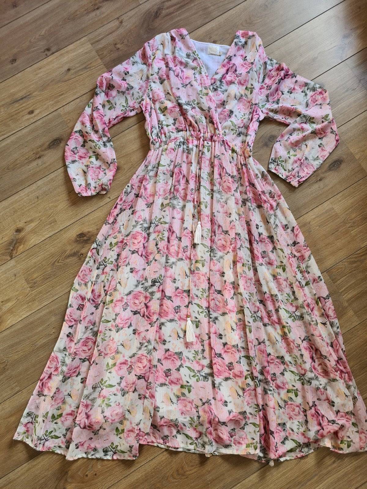 Maxi jurk met Roze bloemenprint en lange mouwen. Mt M-L, Kleding | Dames, Maat 38/40 (M), Ophalen of Verzenden, Zo goed als nieuw