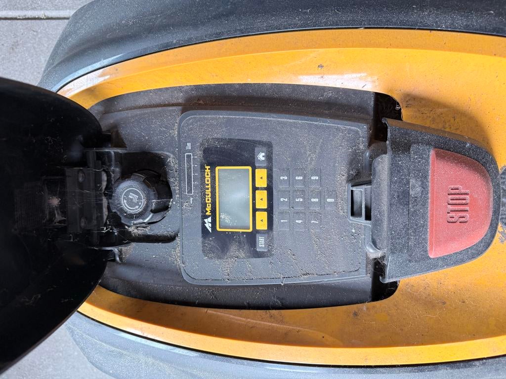 McCulloch Rob R600 Laadstation en Lader, Ophalen of Verzenden, Gebruikt
