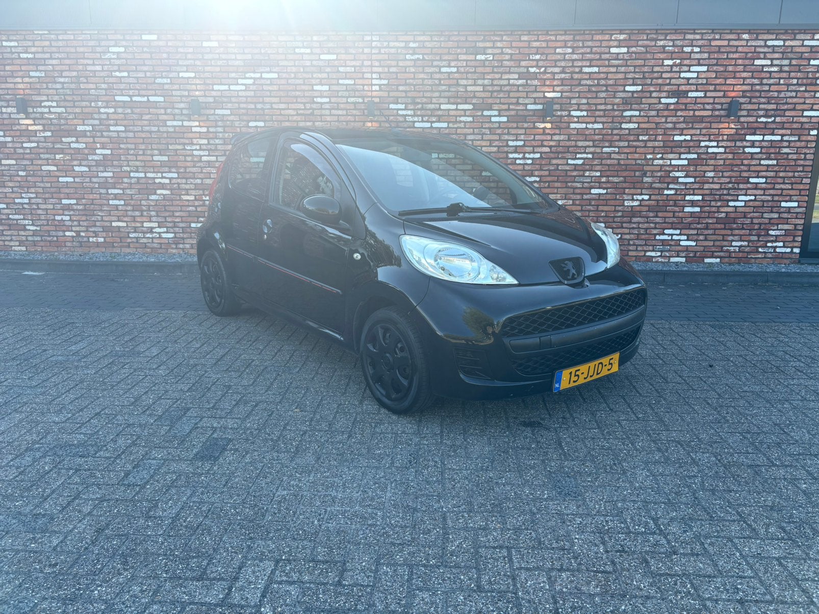 Peugeot 107 1.0 12V 5DR 2009 airco luxe uitvoering nw apk, Voorwielaandrijving, 4 stoelen, Origineel Nederlands, Bedrijf