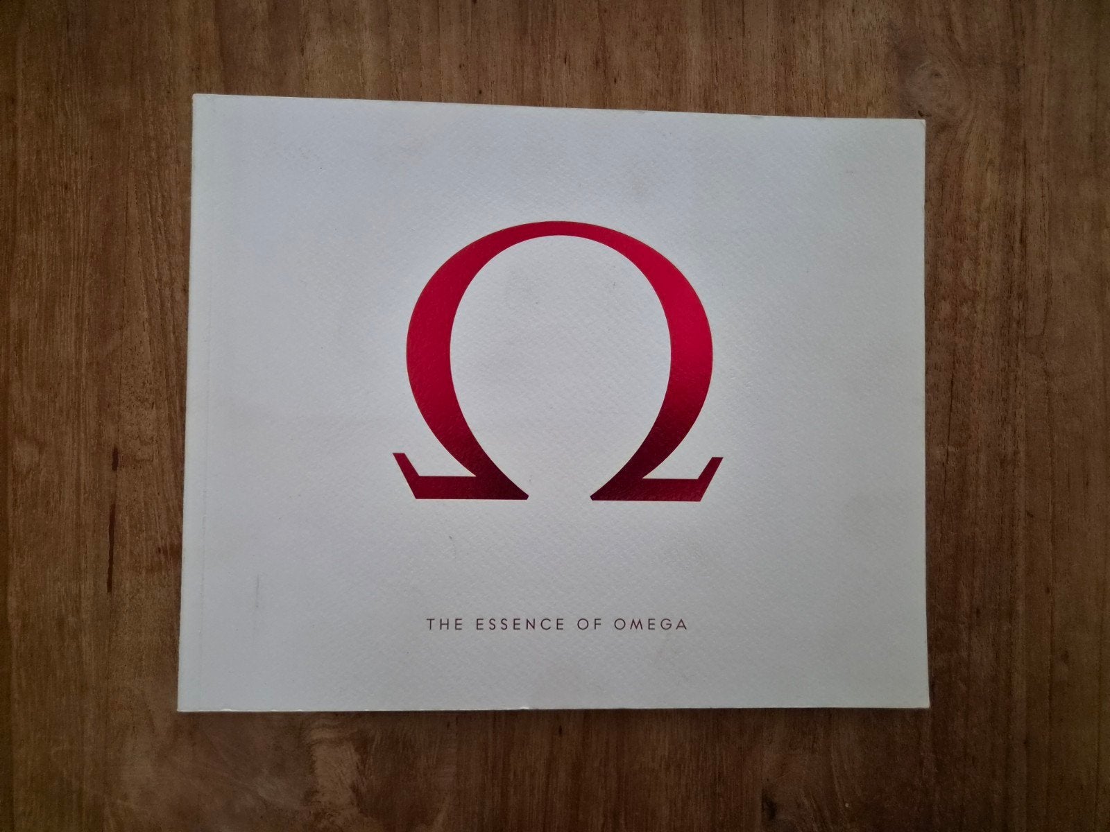 Omega horloge boek, Ophalen of Verzenden, Gelezen