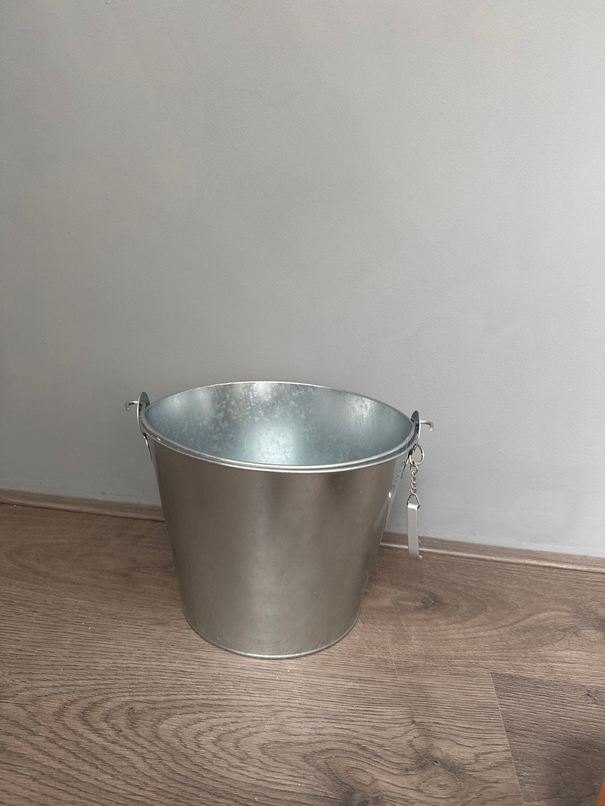 Wijnkoeler met flessenopener, zilverkleurig, 20 cm hoog, Ophalen, Gebruikt, Zilver, Metaal
