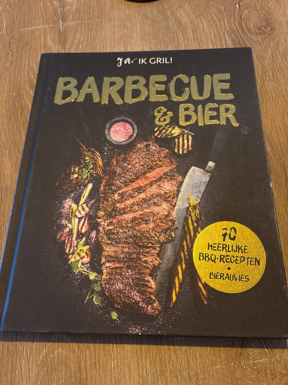 Ja ik gril! Barbecue & Bier kookboek - 70 BBQ recepten, Ophalen, Zo goed als nieuw, Hoofdgerechten