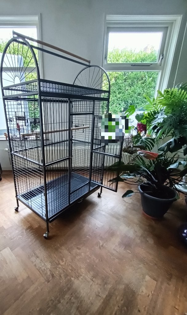 Mooie grote vogelkooi voor een papagaai, Ophalen, Gebruikt, Metaal, Vogelkooi