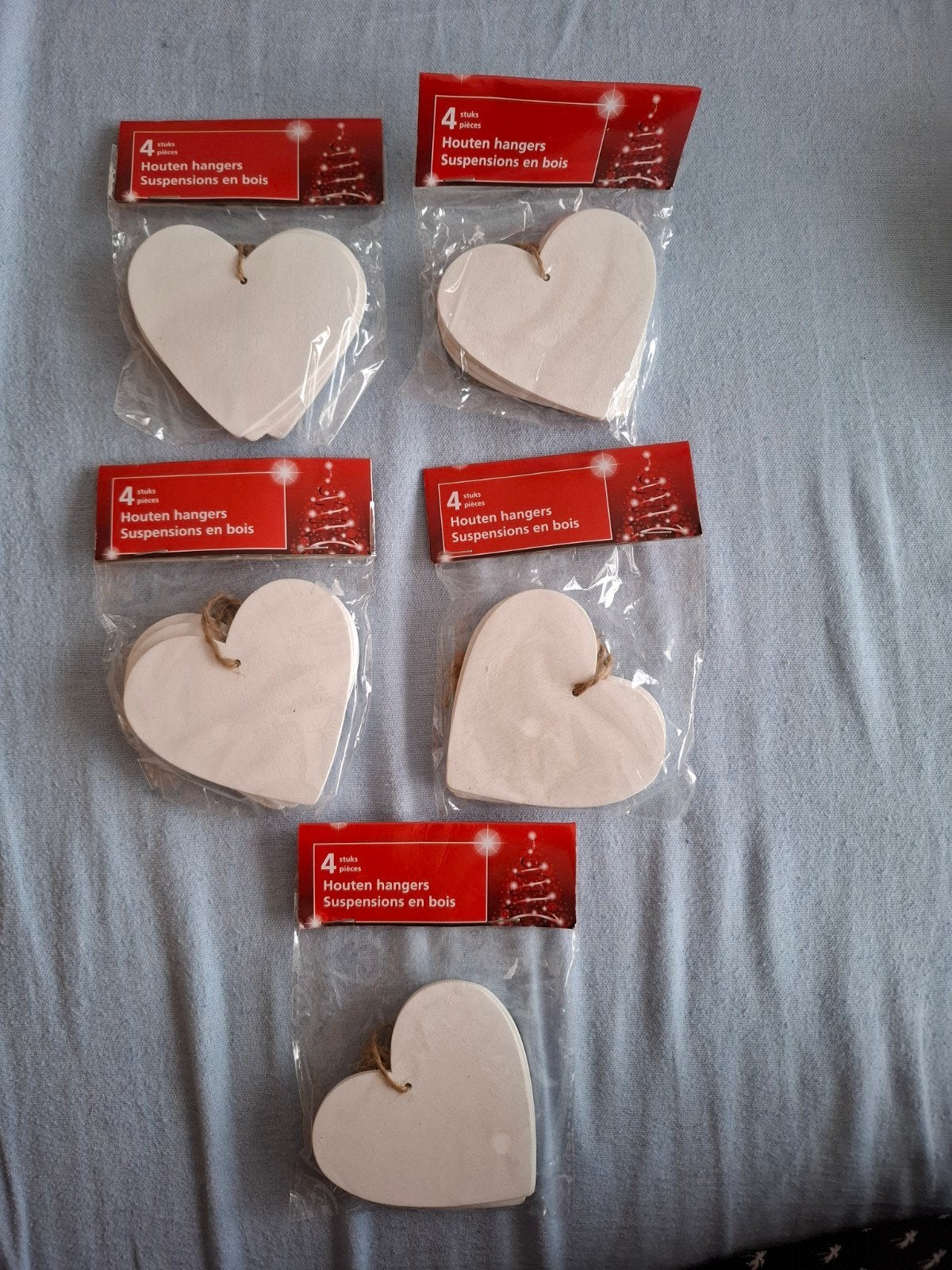 20x Houten hartjes om op te hangen - Nieuw in verpakking, Ophalen of Verzenden, Nieuw, Wit, Hout