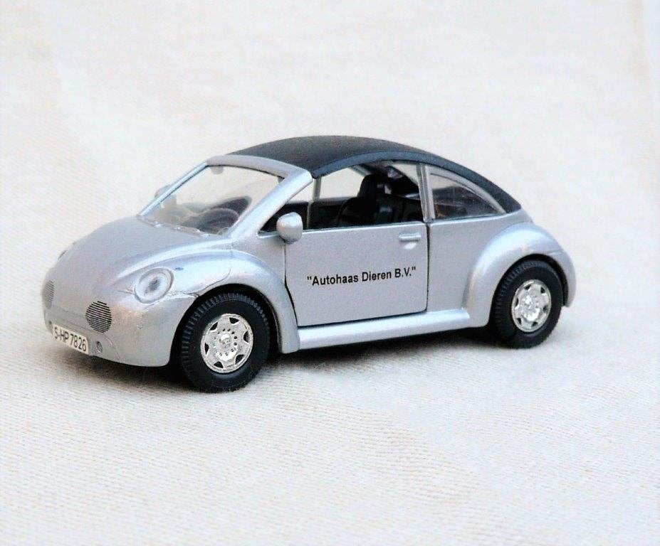 VW Volkswagen New Beetle garage Autohaas Dieren. Welly 1/38., Hobby en Vrije tijd, Ophalen of Verzenden, Zo goed als nieuw, Auto