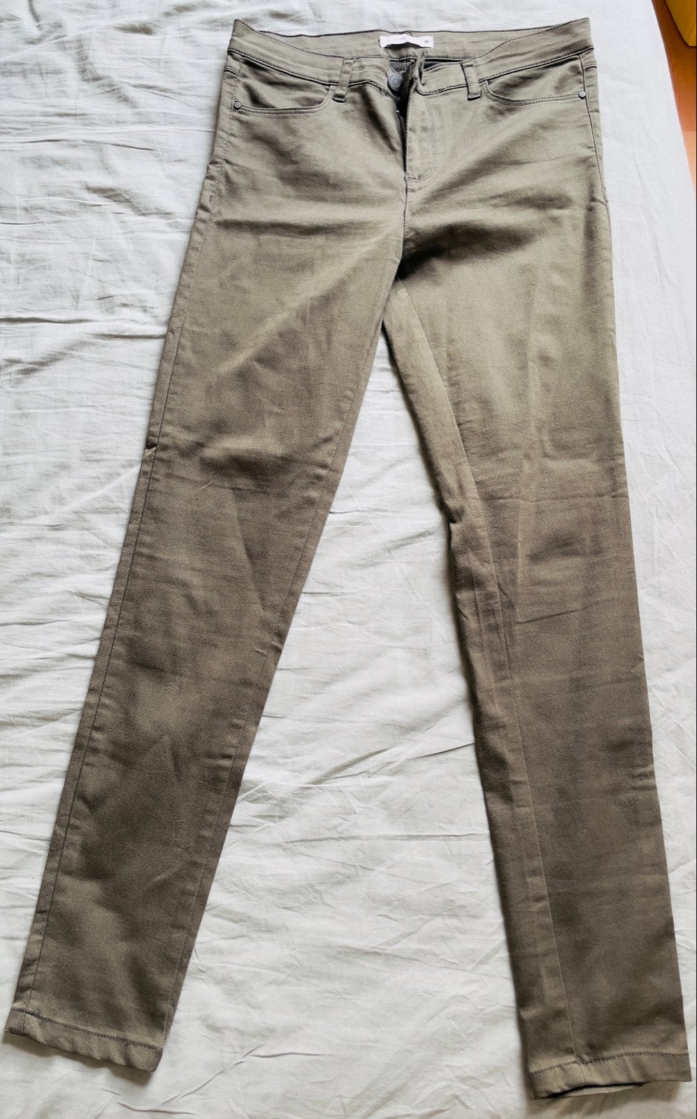 LC Waikiki Young kaki broek maat 38, Kleding | Dames, Ophalen, Zo goed als nieuw, Maat 38/40 (M), Groen