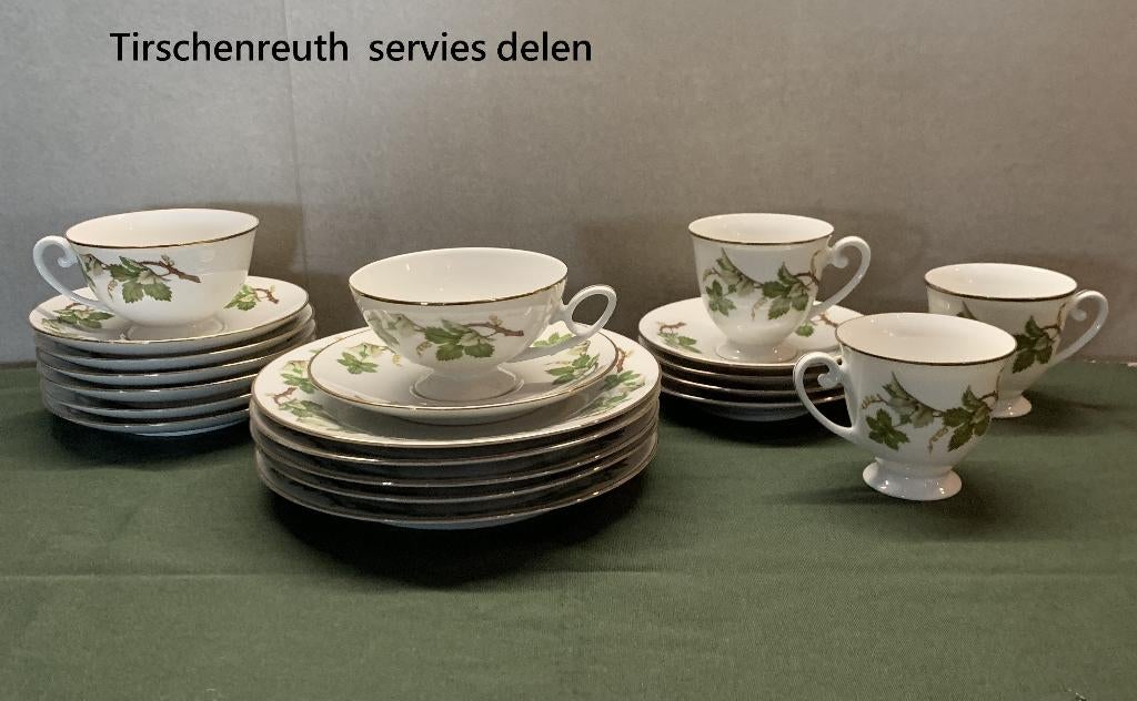 kop & schotels groen klimop wijnrank Tirschenreuth + Meander, Ophalen of Verzenden, Zo goed als nieuw, Overige stijlen, Kop(pen) en/of Schotel(s)
