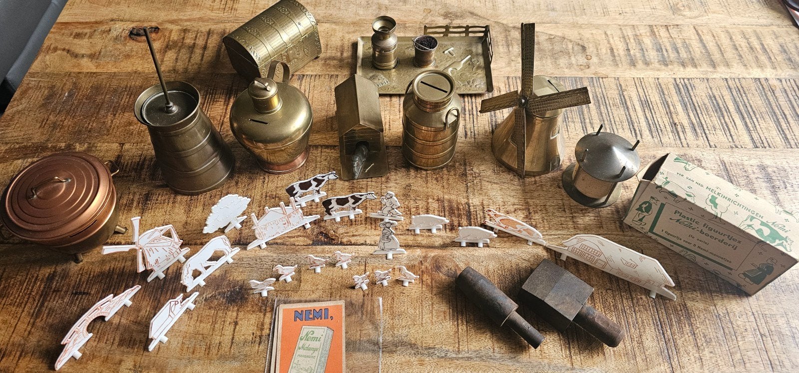 Complete Nemi Melkinrichtingen Collectie (vanaf 1904), Ophalen
