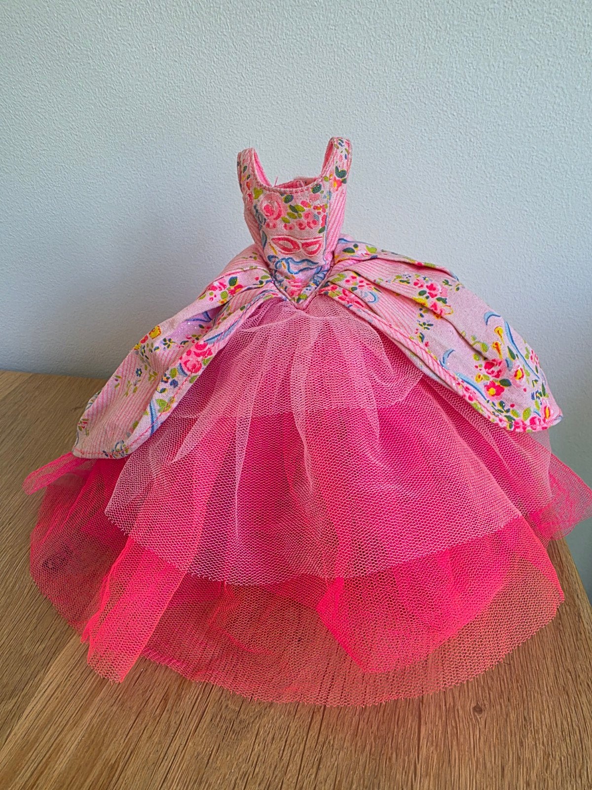 Sindy Hasbro jurk Magic Eyes jaren 90, Ophalen of Verzenden, Gebruikt, Kleertjes
