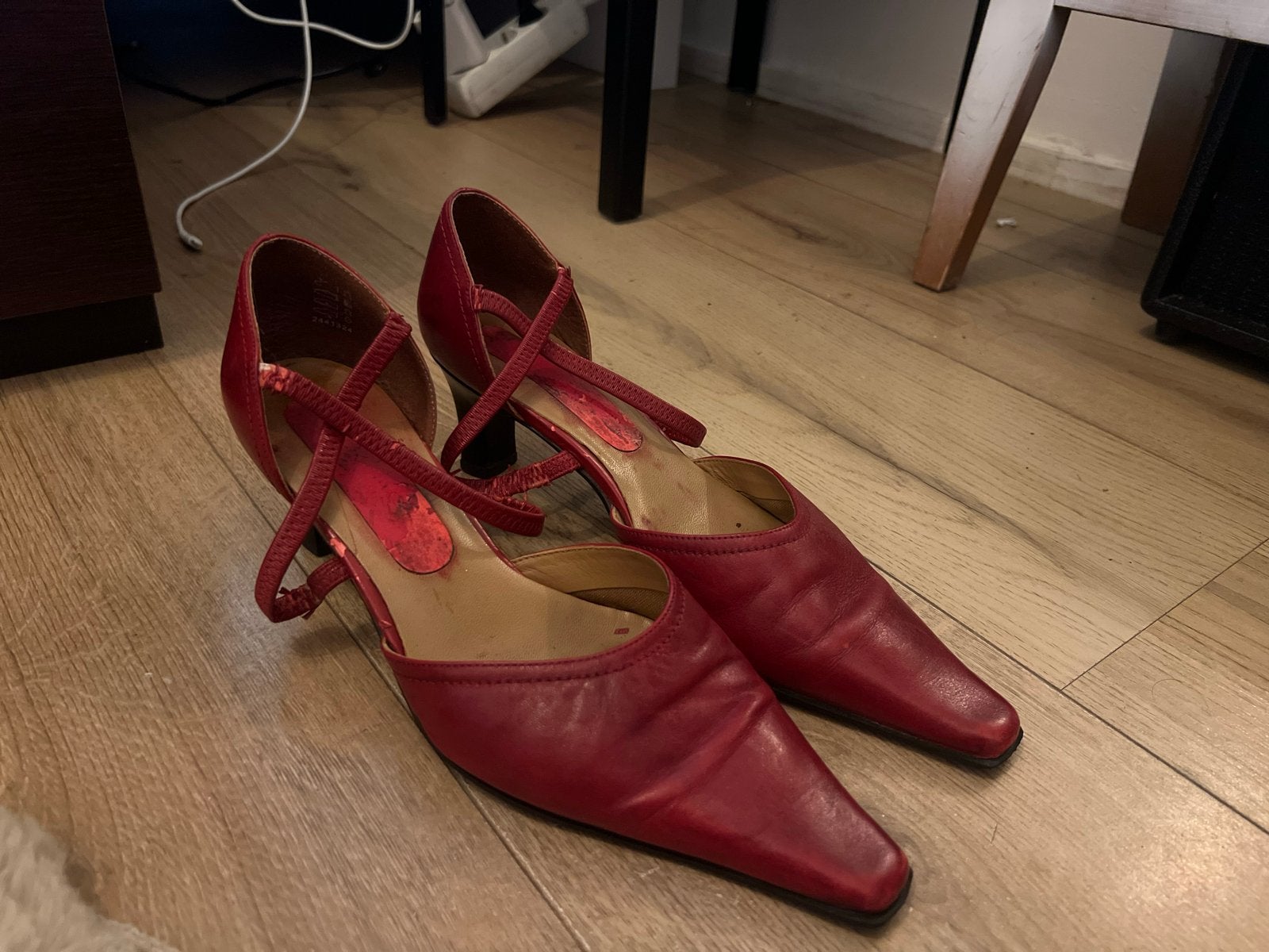 Rode pumps / kitten heels met bandjes - Gedragen, Ophalen, Gedragen, Rood, Pumps