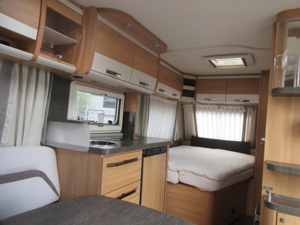 Knaus Sudwind Silver Selection 450 FU MET VOORTENT, Caravans en Kamperen, Overige typen, Knaus, Tot en met 4, 1000 - 1250 kg