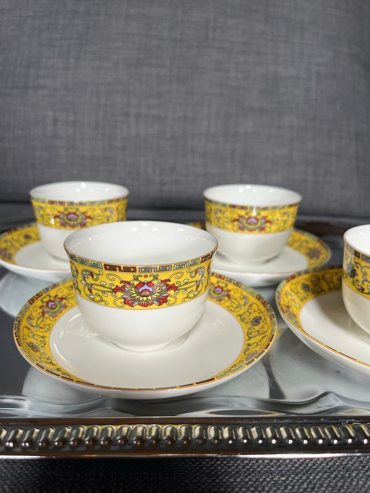 Set van 6 Bone China theekopjes met schotels, geel bloemmoti, Ophalen of Verzenden