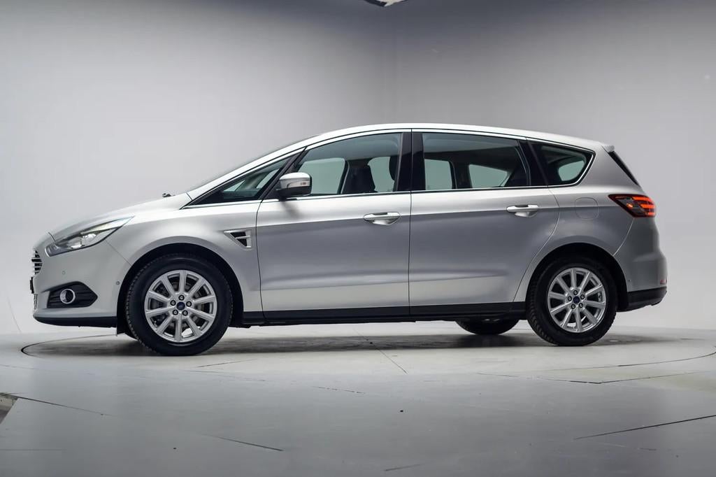 Ford S-Max 2.0 Titanium Aut. [ Navi Stoelverwarming Camera T, 4 cilinders, Bedrijf, 1604 kg, 102 €/maand