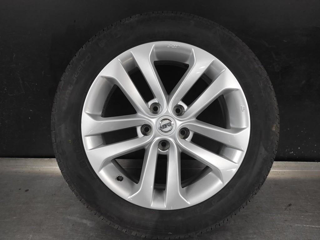 Velgen set met banden Nissan Juke/Qashqai ( 215-55-R17 ), Banden en Velgen, 17 inch, Ophalen of Verzenden, Personenwagen
