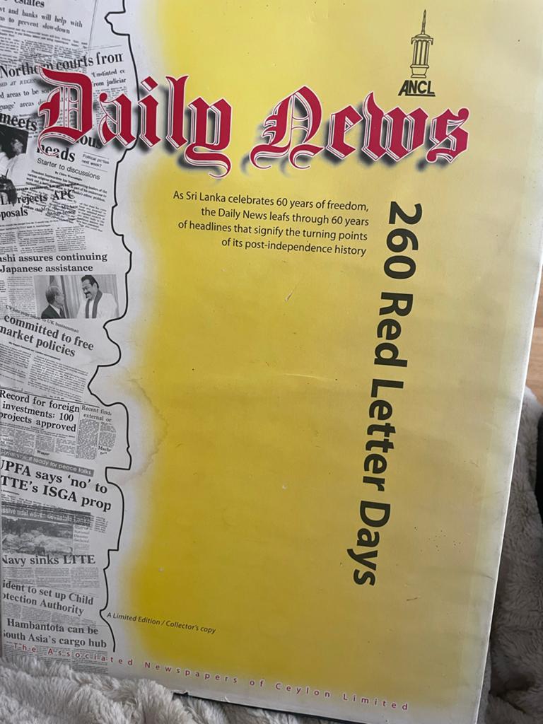 Daily News: 260 Red Letter Days - Sri Lanka Geschiedenis, Ophalen of Verzenden, Zo goed als nieuw, Krant