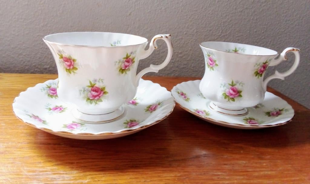 Royal Albert  Forget me not Rose, Antiek en Kunst, Antiek | Servies los, Ophalen of Verzenden