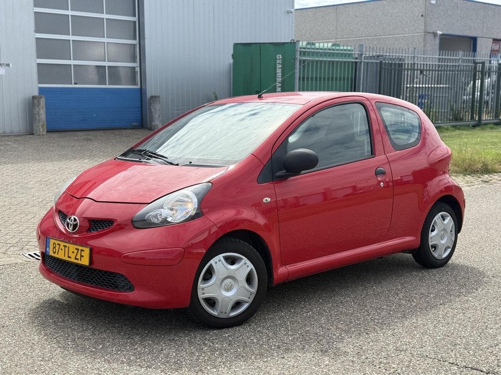 Toyota Aygo 1.0-12V Rijdt schakelt perfect Nieuwe APK, Auto's, Toyota, Bedrijf, Te koop, Aygo, ABS, Airbags, Alarm, Radio, Startonderbreker