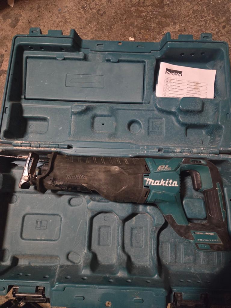 Makita reciprozaag. DJR187 Weg=WEG, Ophalen of Verzenden, 600 tot 1200 watt, Reciprozaag, 70 mm of meer