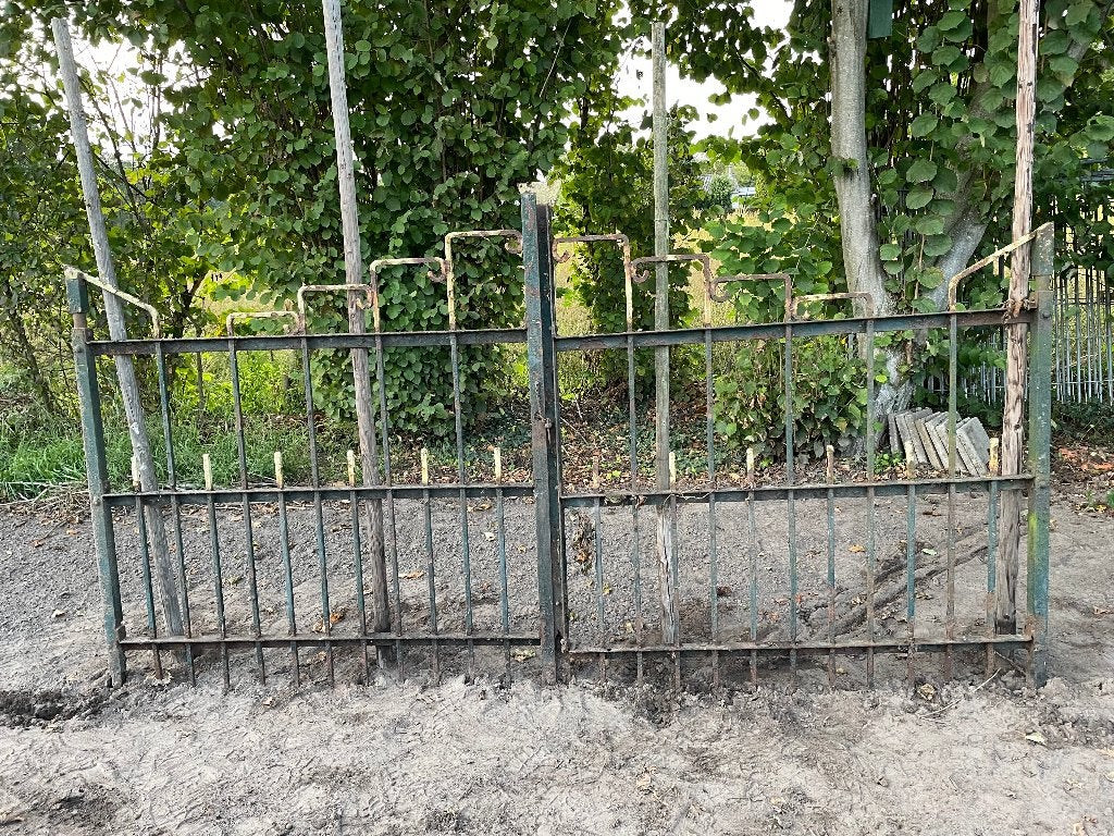 Antieke zware dubbele ijzeren poort, Tuin en Terras, Ophalen, Gebruikt, IJzer, Overige typen