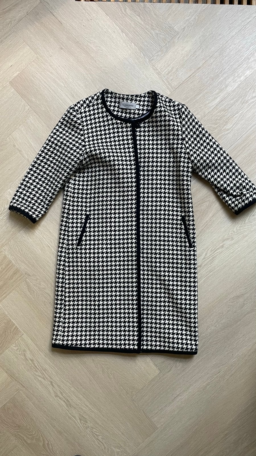 Stijlvolle Zwart-Witte Houndstooth Jas - Maat L, Kleding | Dames, Jassen | Zomer, Ophalen of Verzenden, Zo goed als nieuw, Maat 42/44 (L)