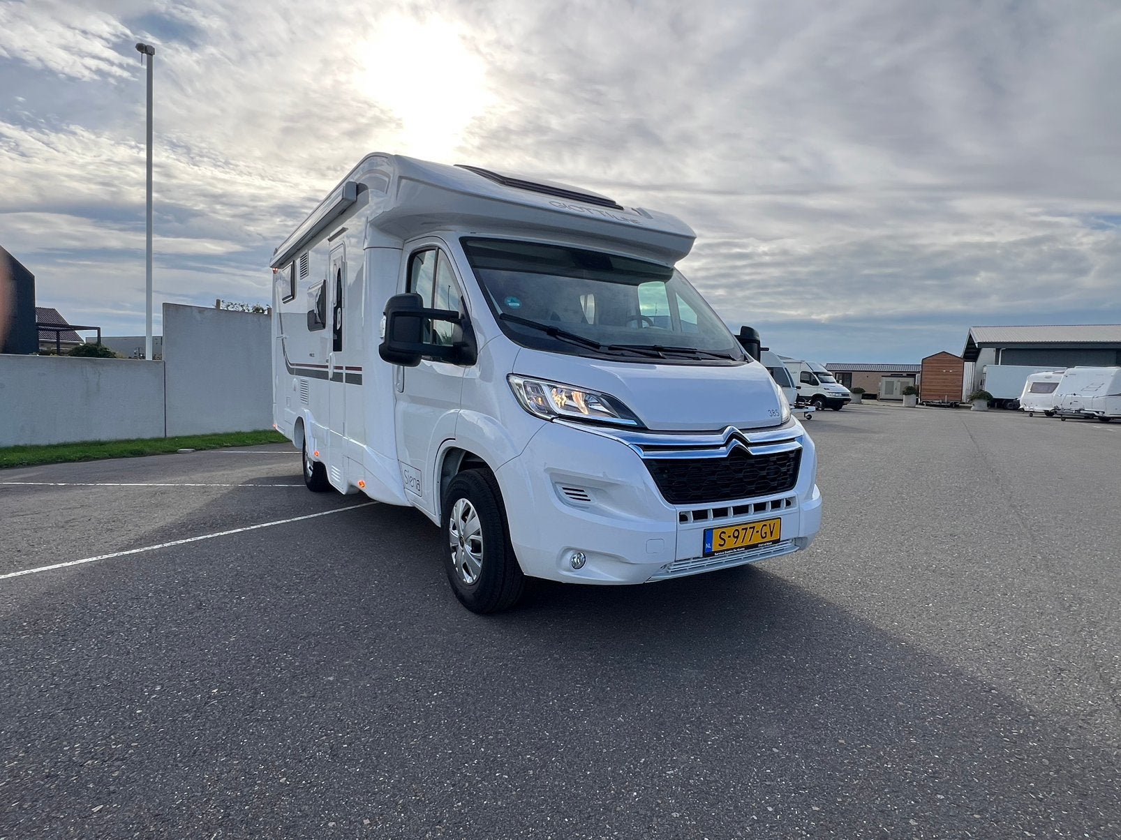 Giotiline siena 385, Caravans en Kamperen, Campers, Chemisch toilet, Ringverwarming, Fiat, Bedrijf