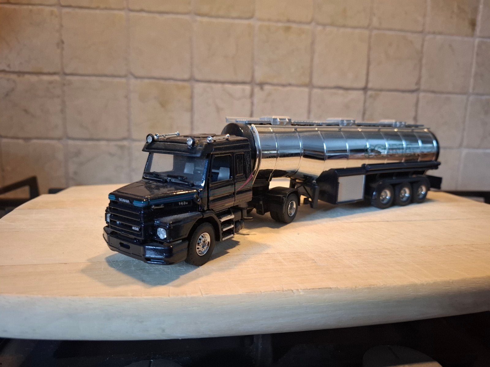 Tekno scania 143 torpedo en 3as tanktrailer, Ophalen of Verzenden, Zo goed als nieuw, Bus of Vrachtwagen, Tekno